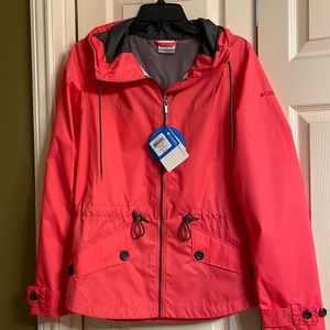 Ladies size S outdoor Columbia brand windbreaker/raincoat. Watermelon color.